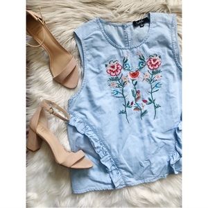 Lipslide Chambray Embroidered Top Size L